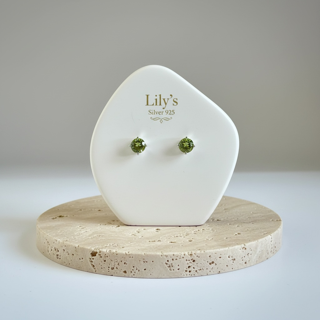 Aretes Peridot Verde en Plata 925 — Frescura Natural y Sofisticación
