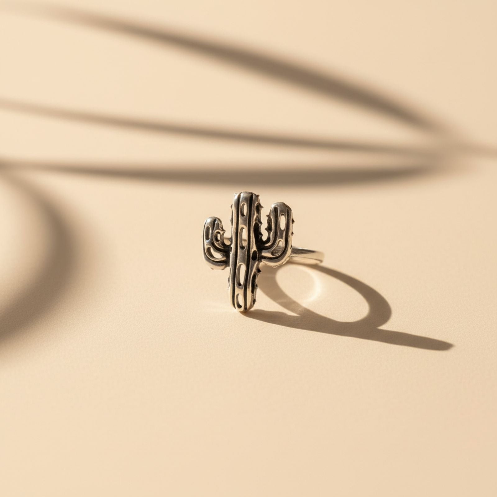 Anillo Cactus Boho Grabado Oxidado Talla #9 en Plata 925 — Conexión con el Desierto