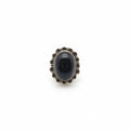 Anillo Ajustable Ónix Negro Marco Floral Oxidado en Plata 925 — Protección Vintage