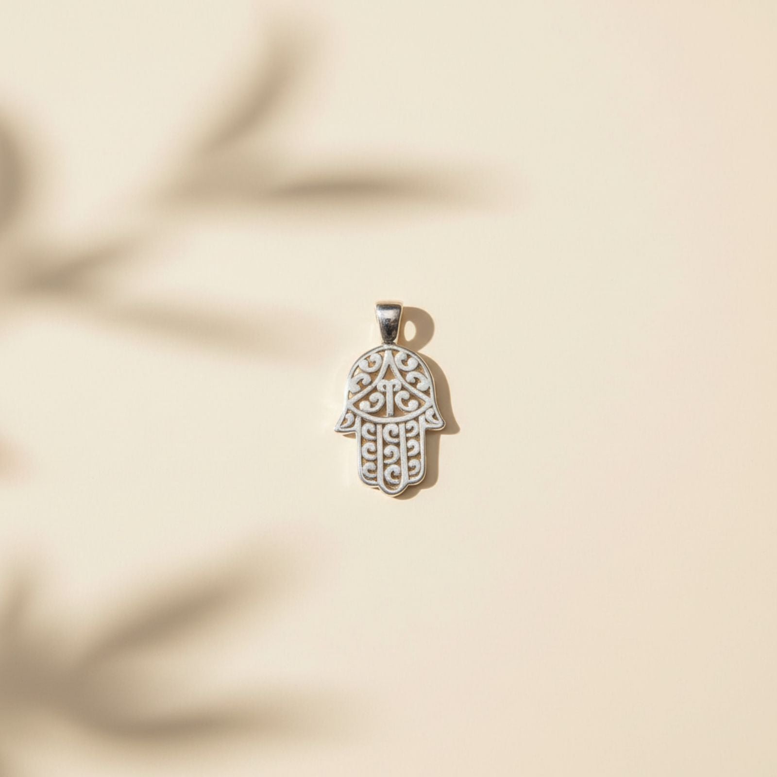 Dije Mano de Fátima Hamsa Filigrana Arabesca en Plata 925 — Protección Artesanal