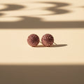 Aretes Topo Domo Pavé Zirconias Rosadas Oro Rosa en Plata 925 — Romanticismo y Lujo