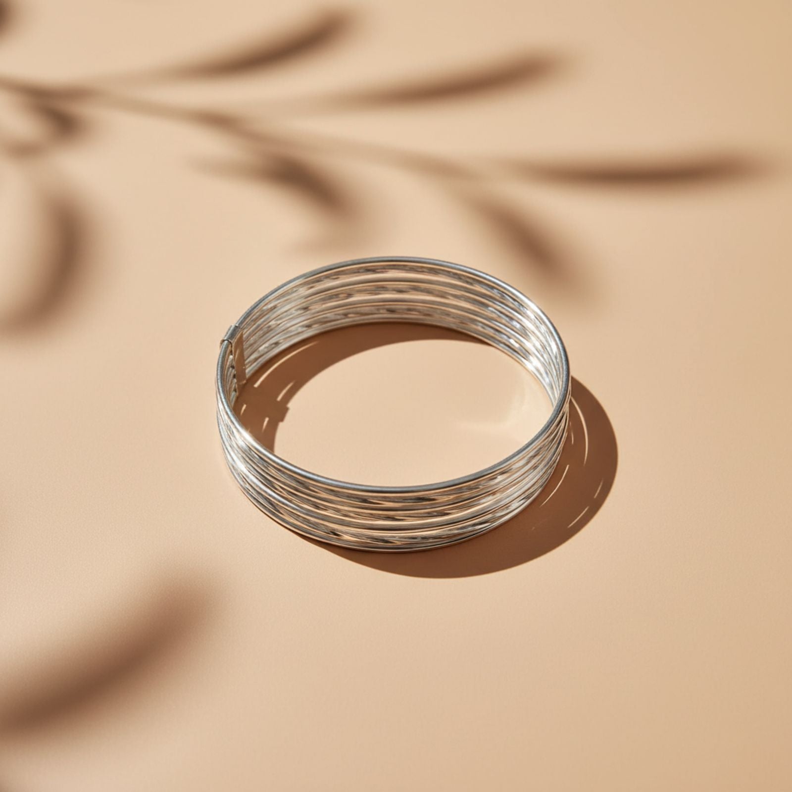Semanario de 7 Aros en Plata 925 — Elegancia Escultural para tu Muñeca