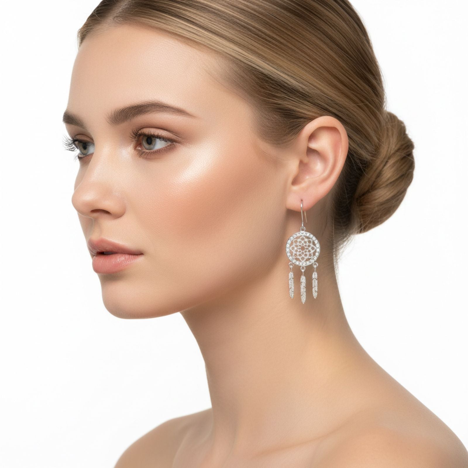 Aretes Colgantes Atrapa Sueños con Plumas en Plata 925 — Magia y Protección